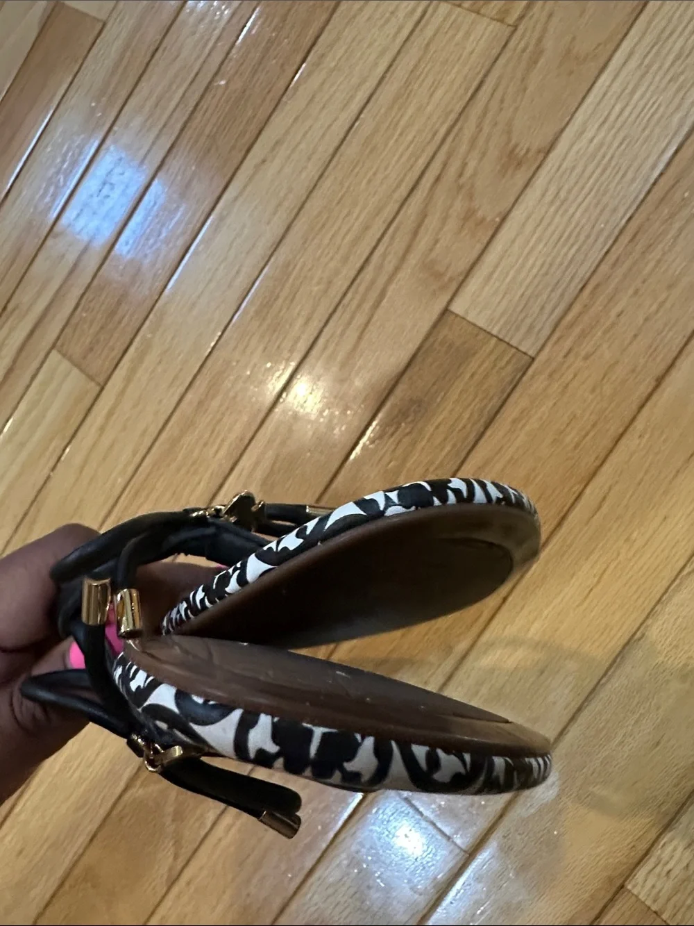 🔥kate spade Black & White Geometric Tie-Strap Sandals